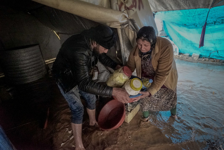 heavy rain tent